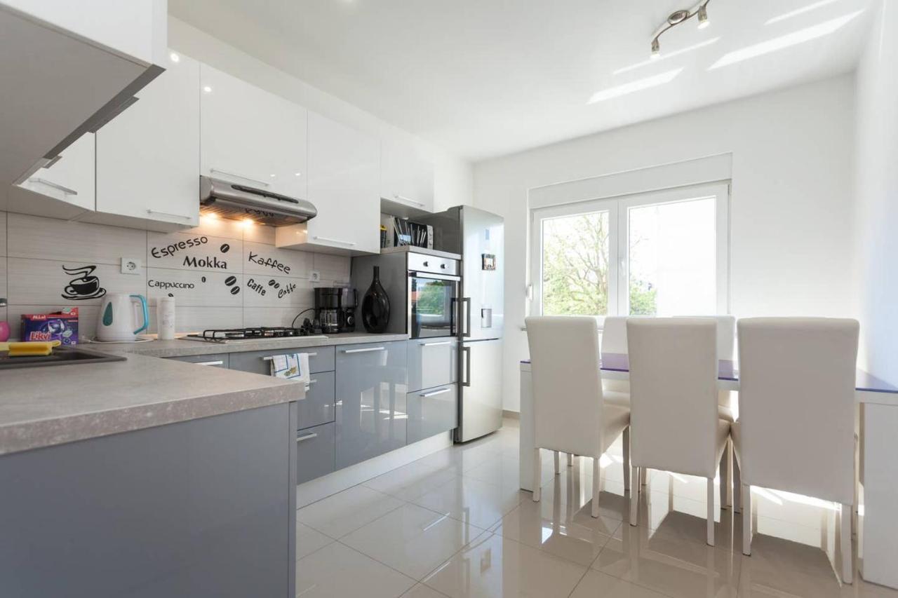 Apartman Mark Apartment Pula Bagian luar foto