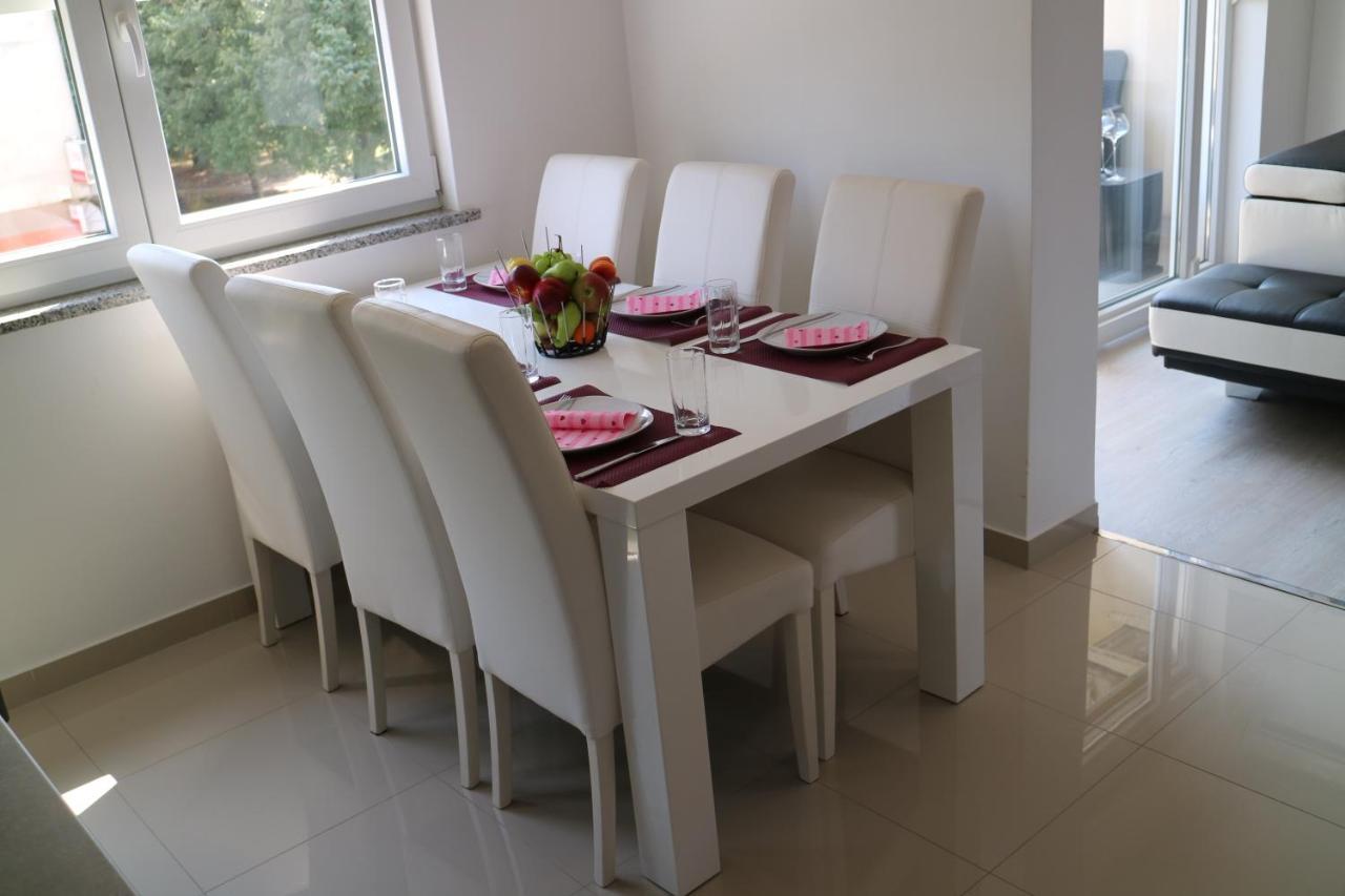 Apartman Mark Apartment Pula Bagian luar foto